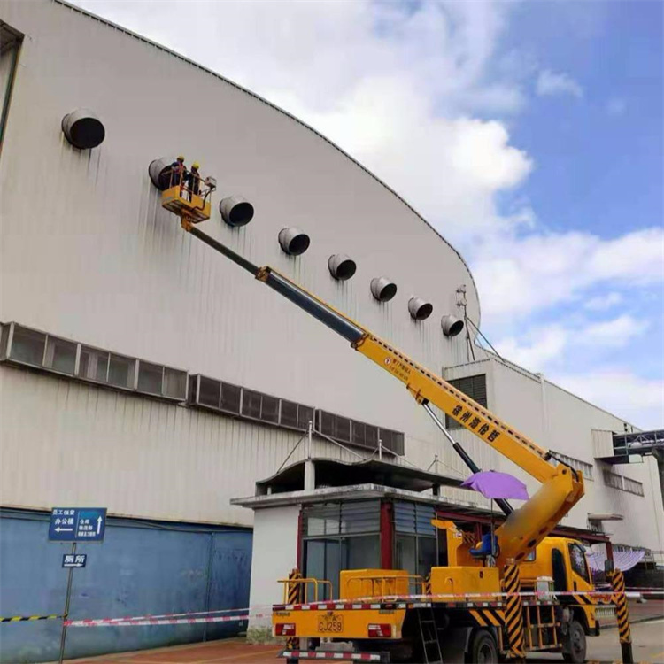 云和县高空作业车出租服务：专业广告牌安装解决方案