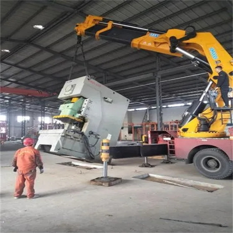 云和县80吨折臂吊车出租附近电话